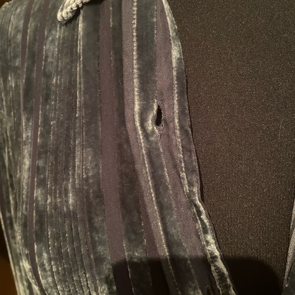 Express Velvet Pee-k-boo Blouse - Picture 6 of 8